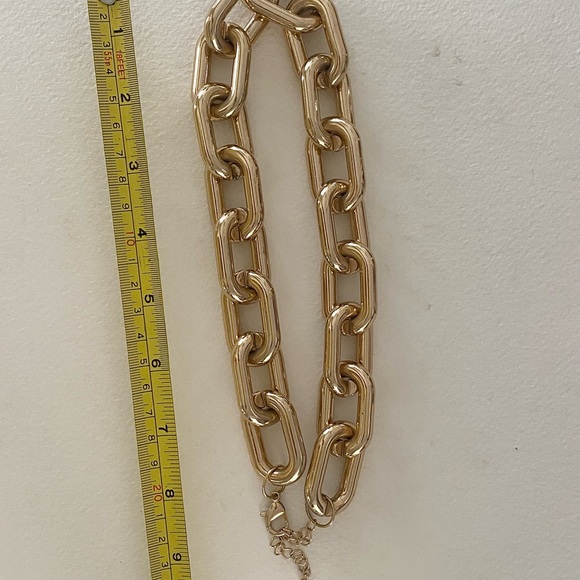 Gold Chunky Link Necklace - Modern Statement Jewelry - Picture 5 of 6